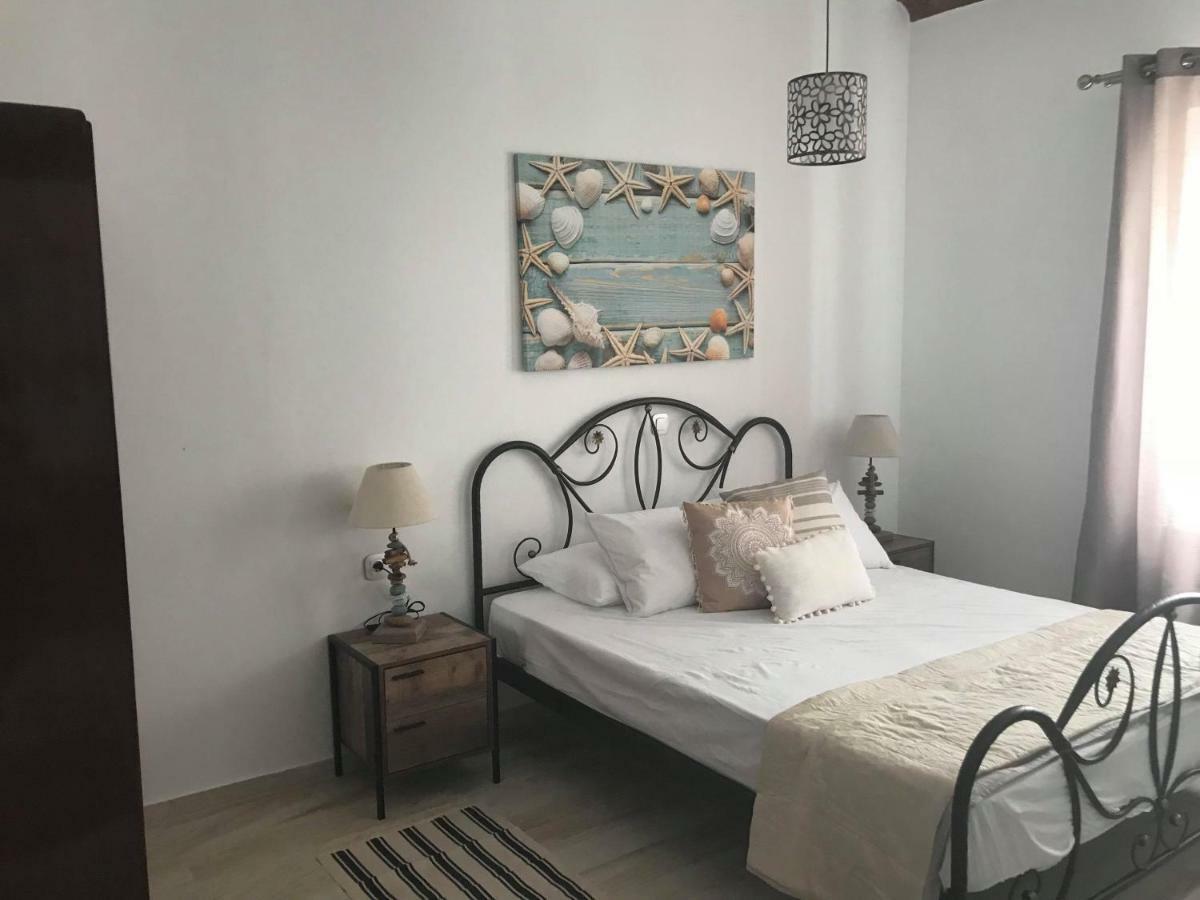 Blue Island Apartment Batsi  Bagian luar foto