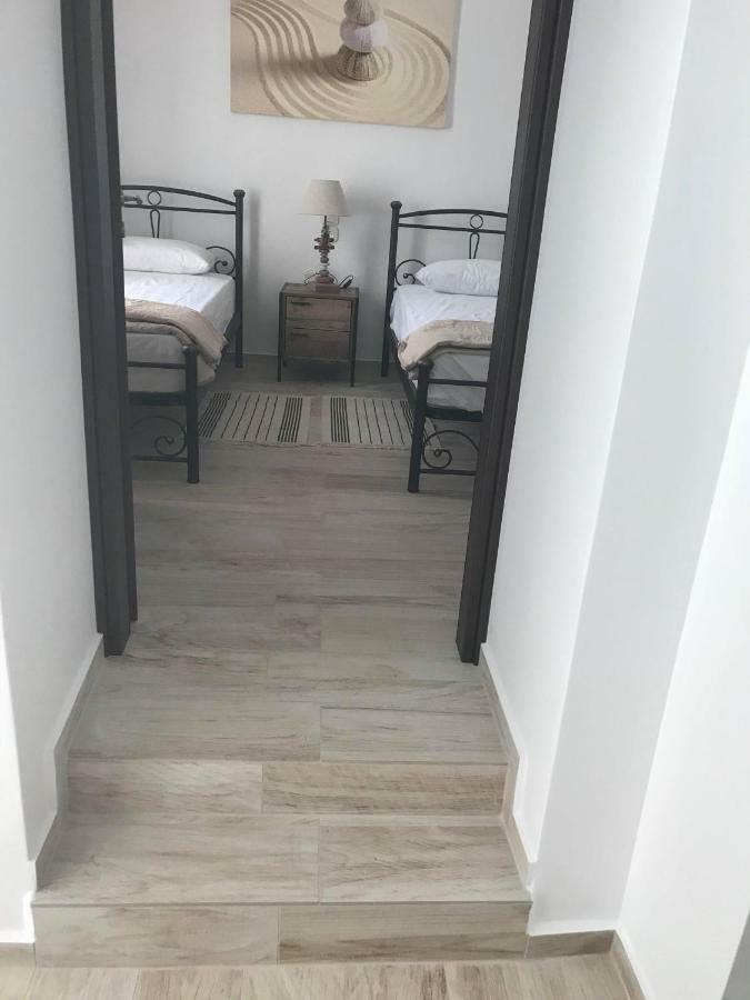 Blue Island Apartment Batsi  Bagian luar foto