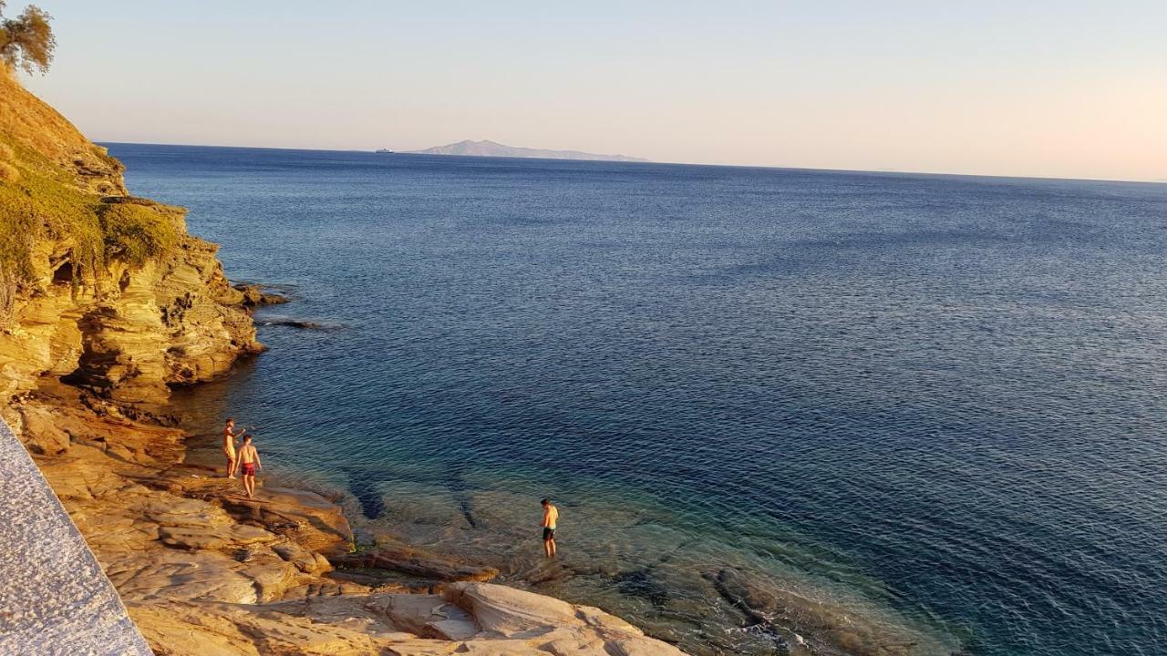 Blue Island Apartment Batsi  Bagian luar foto