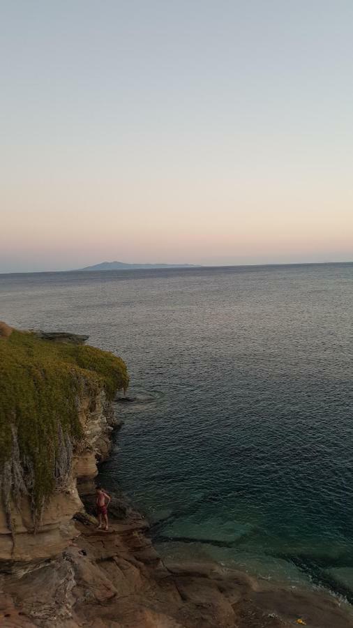 Blue Island Apartment Batsi  Bagian luar foto