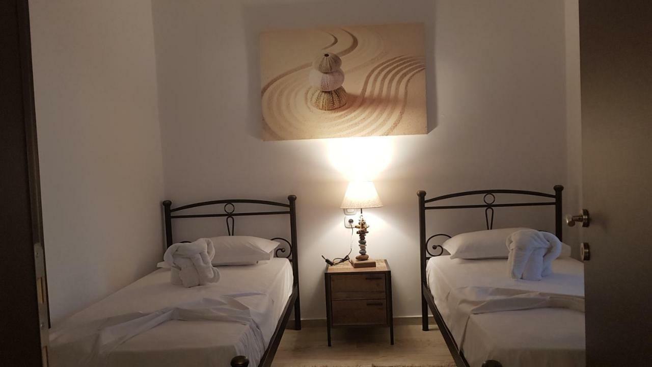 Blue Island Apartment Batsi  Bagian luar foto