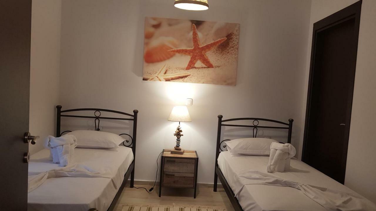 Blue Island Apartment Batsi  Bagian luar foto