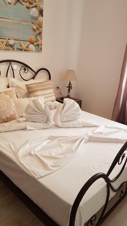 Blue Island Apartment Batsi  Bagian luar foto