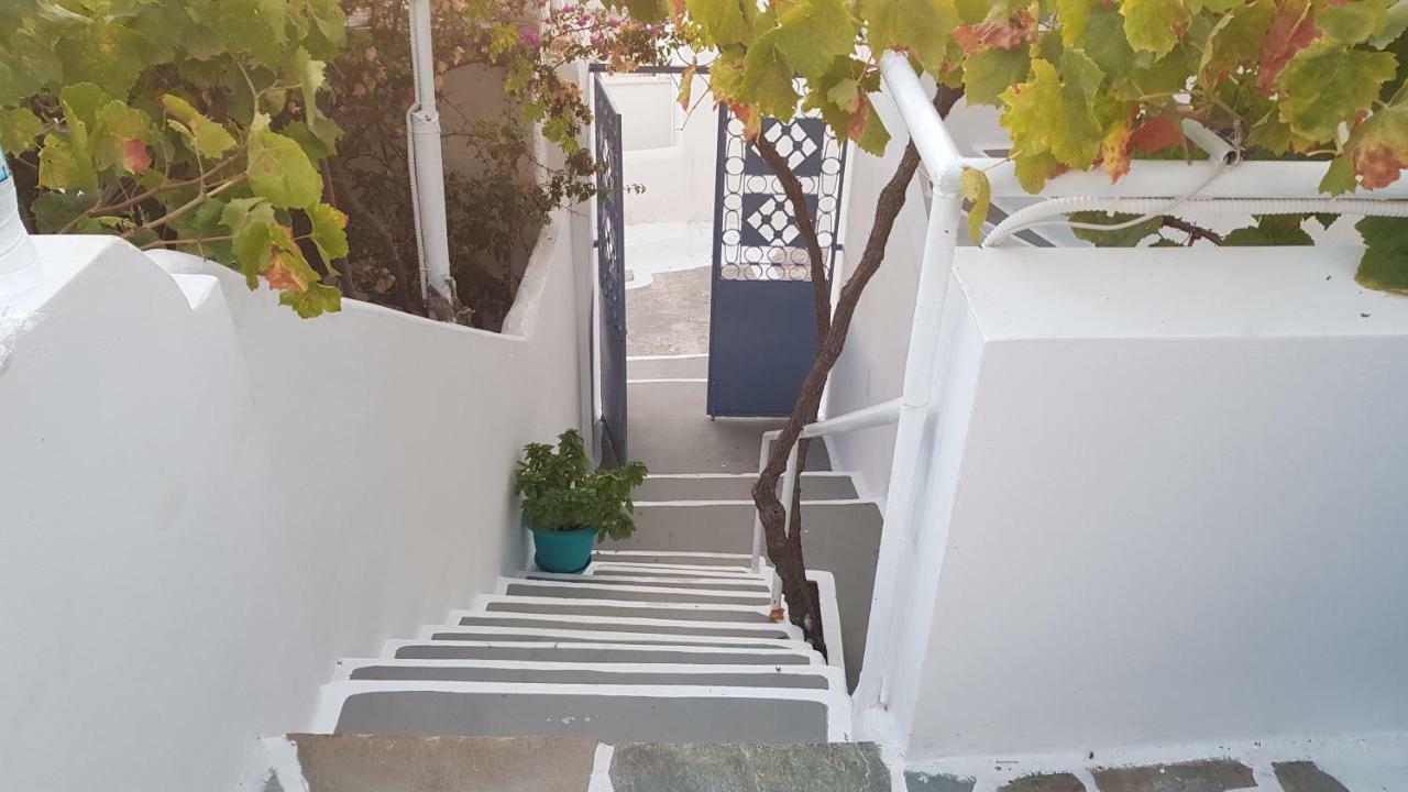 Blue Island Apartment Batsi  Bagian luar foto