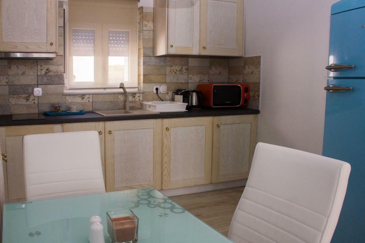 Blue Island Apartment Batsi  Bagian luar foto