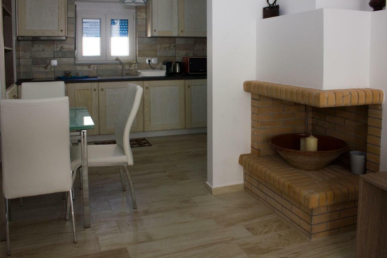 Blue Island Apartment Batsi  Bagian luar foto