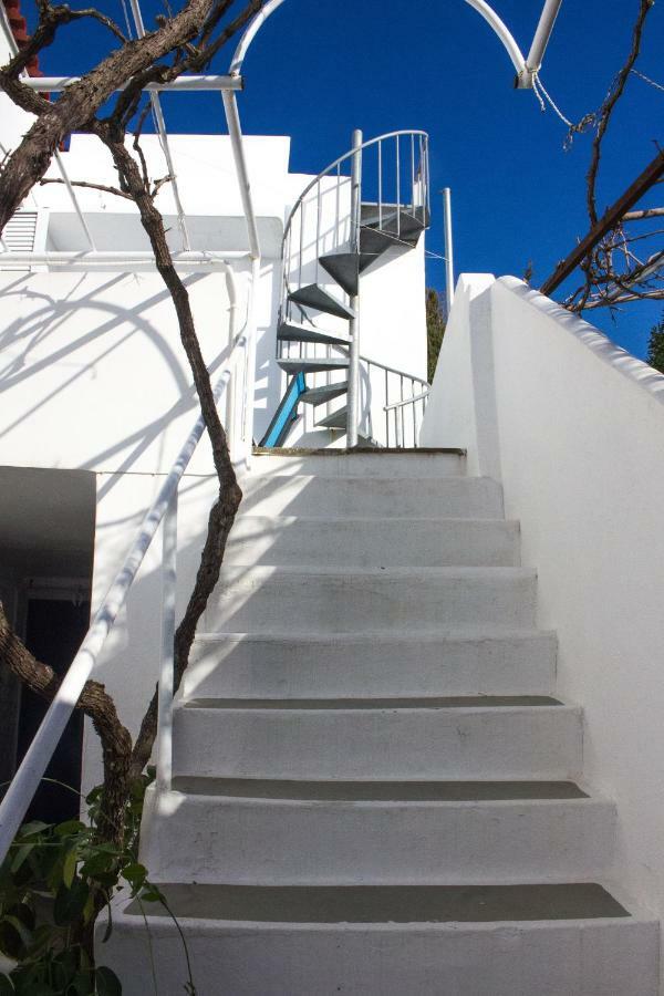 Blue Island Apartment Batsi  Bagian luar foto