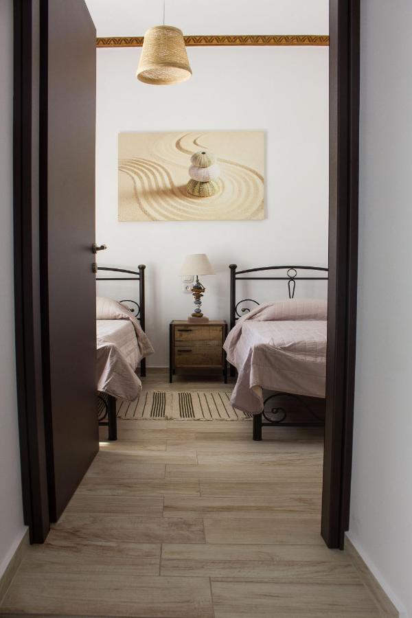 Blue Island Apartment Batsi  Bagian luar foto